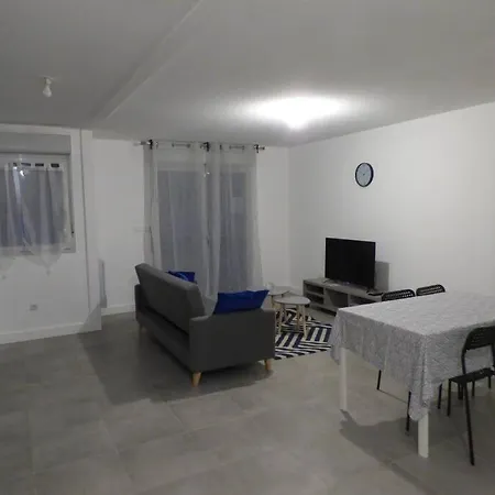 T3 Spacieux, Renove En 2020 -pkg-metro דירה